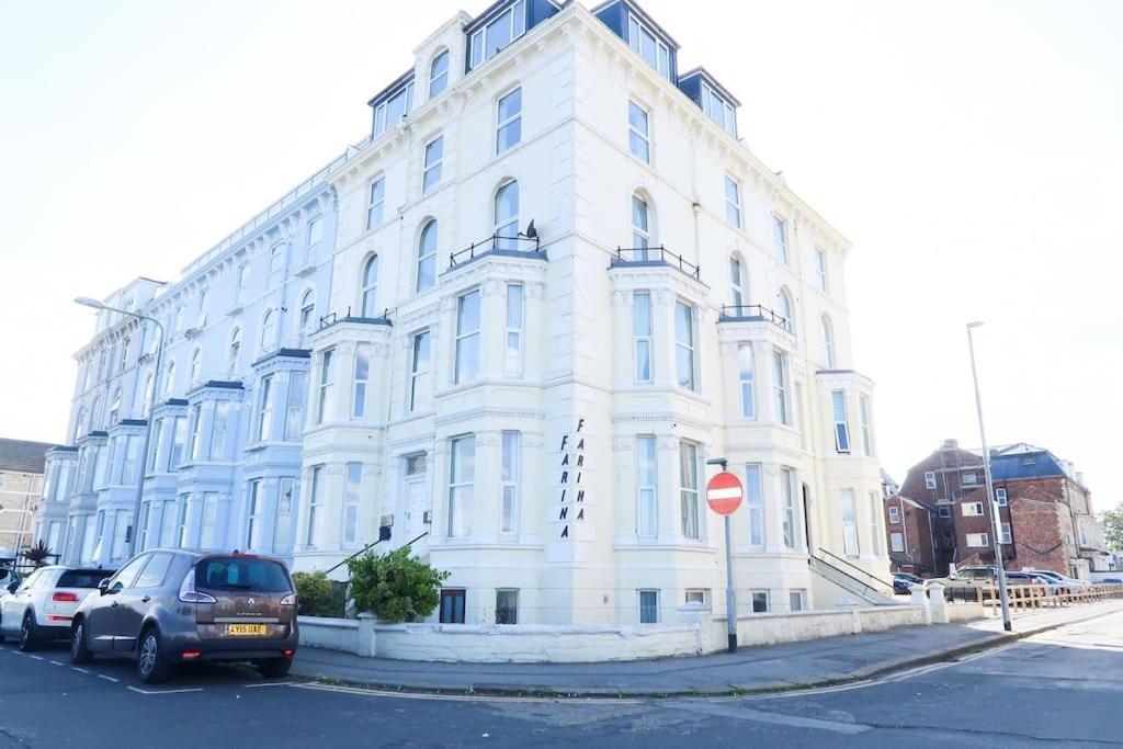 Farina No6, Sea View Apartment Sleeping 4 Guests Bridlington Eksteriør bilde